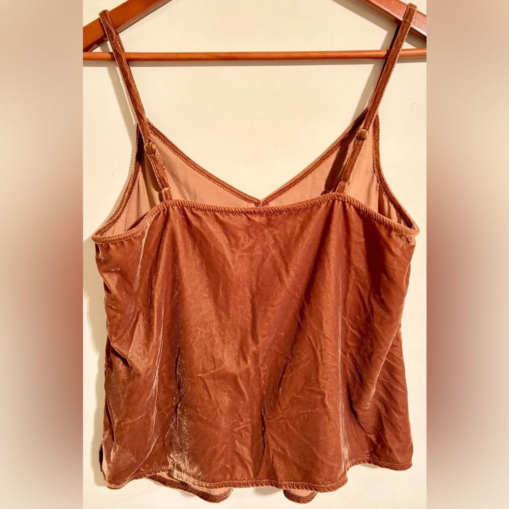 Old Navy Women’s Velvet/Velour Brown Camisole Adjustable Straps Tank Top Sz Med - Picture 10 of 13